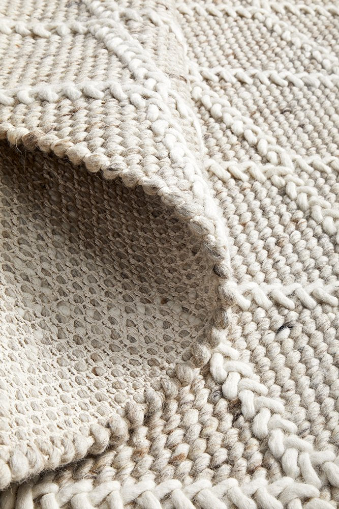 HUXLEY Rug in Natural Fold